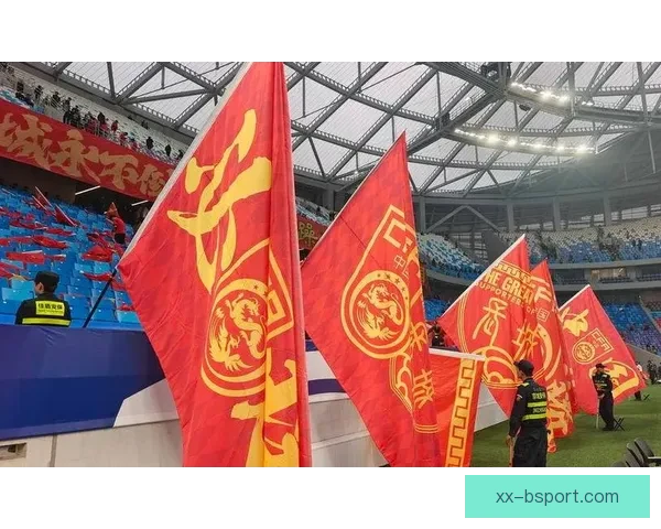 中国男足迎战印尼18强赛门票一售而空球迷热情高涨