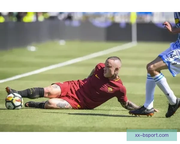 希克连续关键进球助力药厂在比赛尾声阶段逆转局势